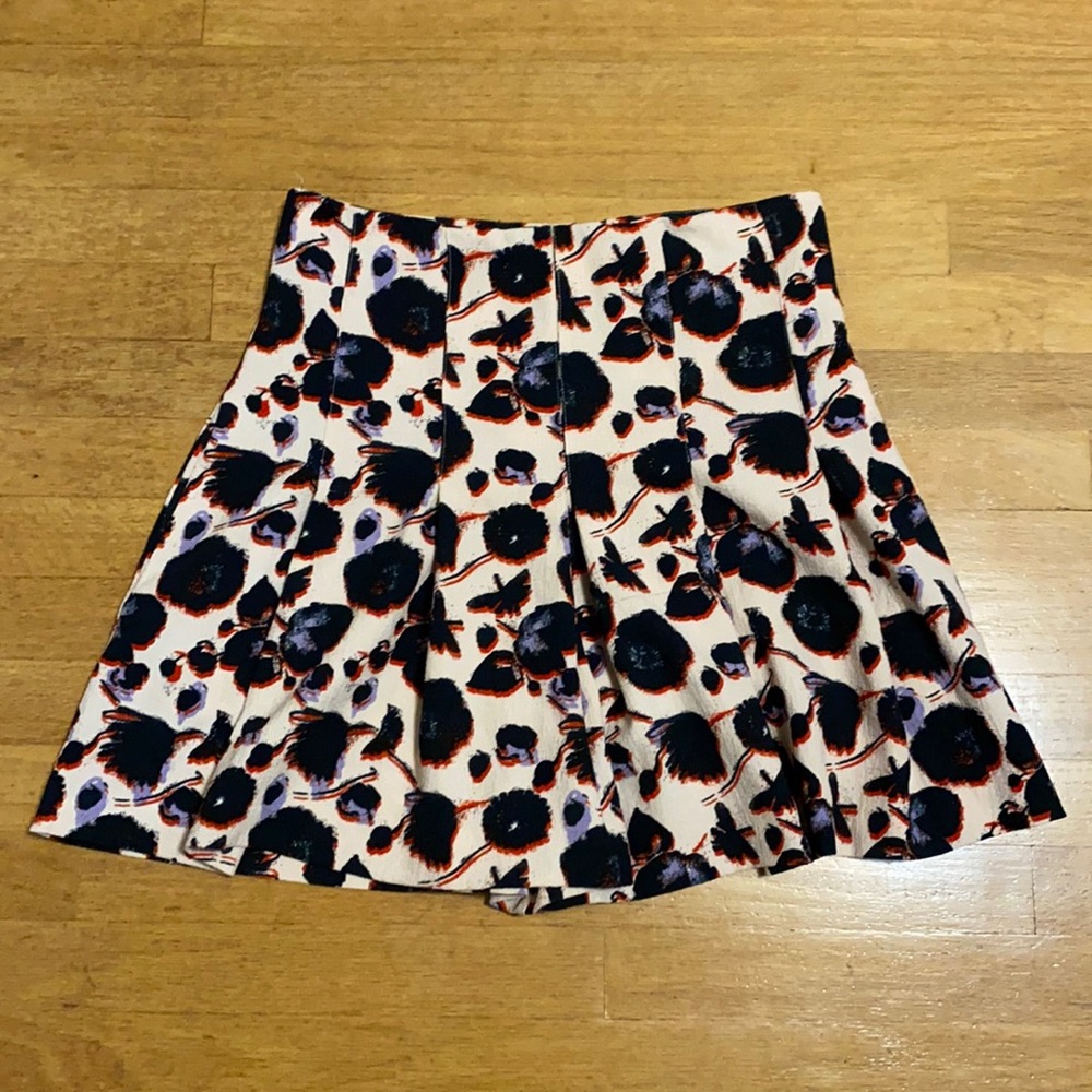 H&M Printed Pleated Skort